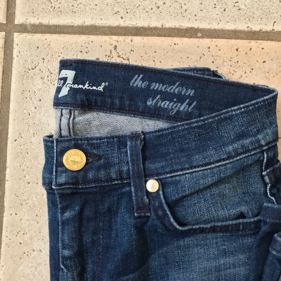 LIKE NEW 7FAMJEANS - Picture 6 of 7